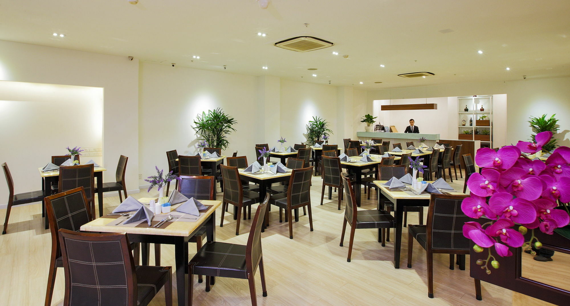 Lavender Hotel Ho Chi Minh-stad Buitenkant foto